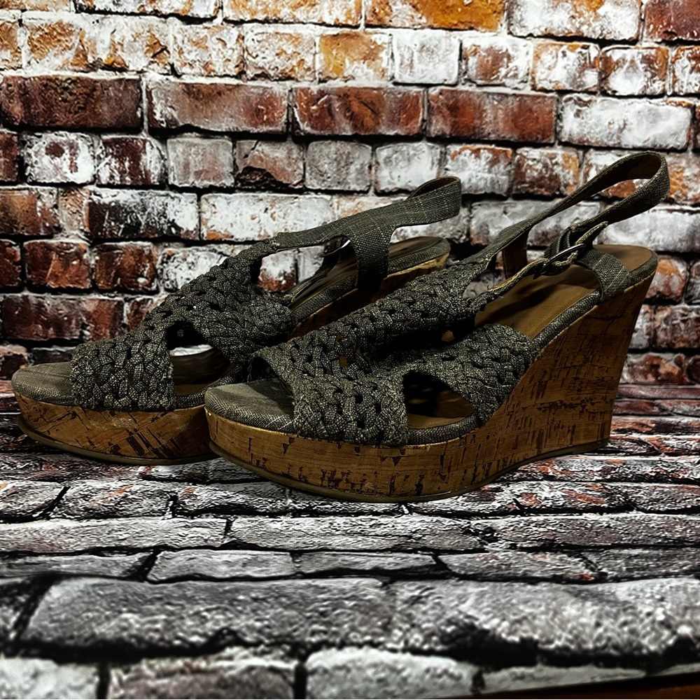 SO Sandal Wedges